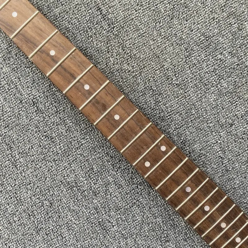 Rosewood Fingerboard Electric Guitar Roasted Maple Neck