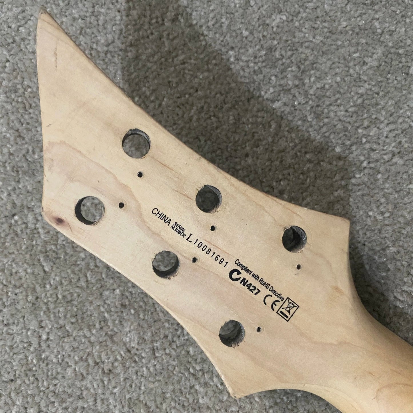 Sebrew Electric Guitar Maple Wood Neck, Rosewood Fingerboard 24 Frets