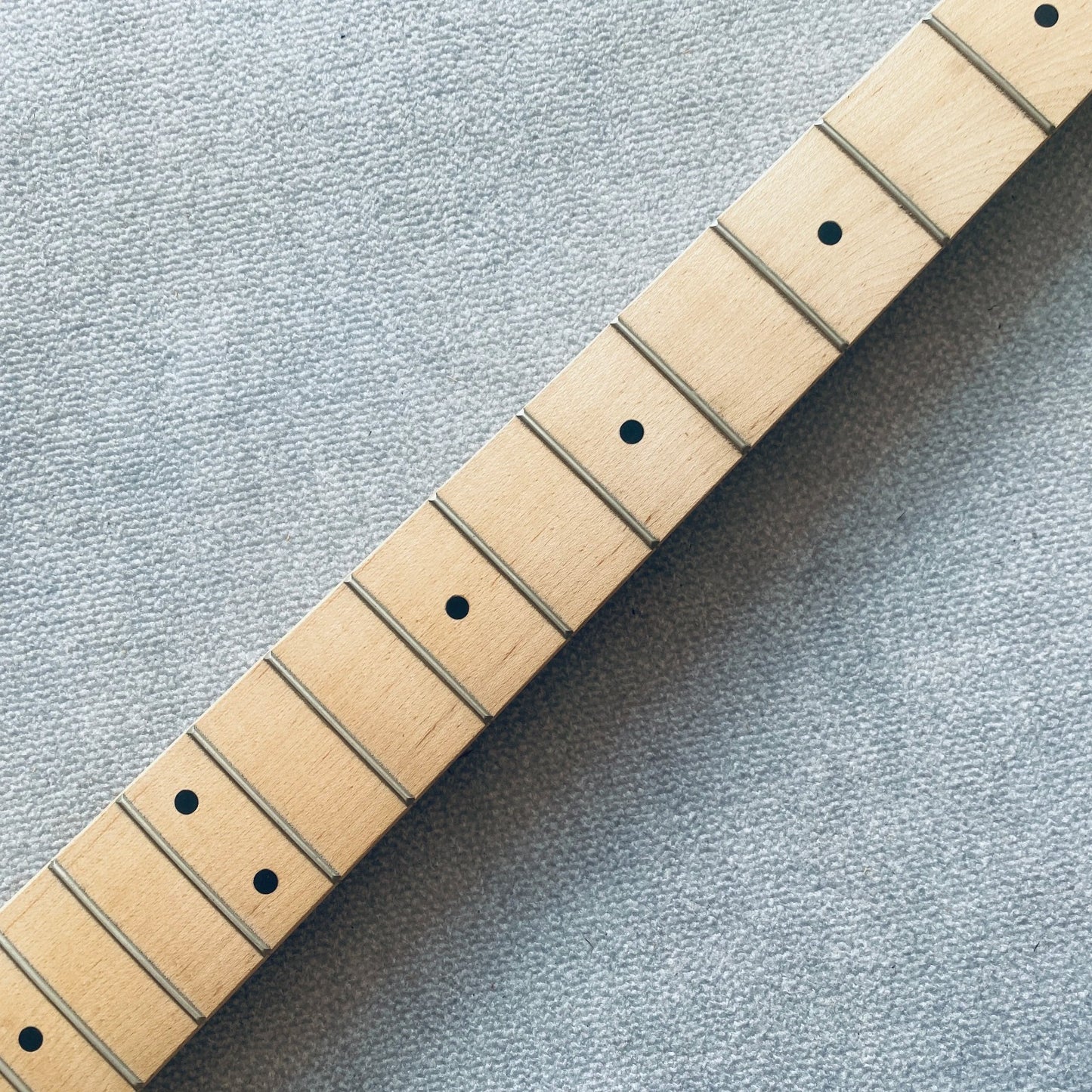 Eagle 4 String Maple Wood Neck, 21 Frets Maple Fingerboard