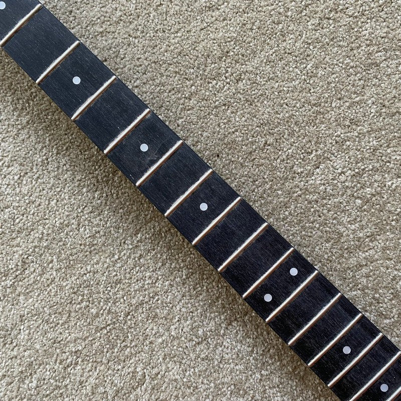 Babilon 4 String Bass Maple Neck, Rosewood Fingerboard 22 Frets