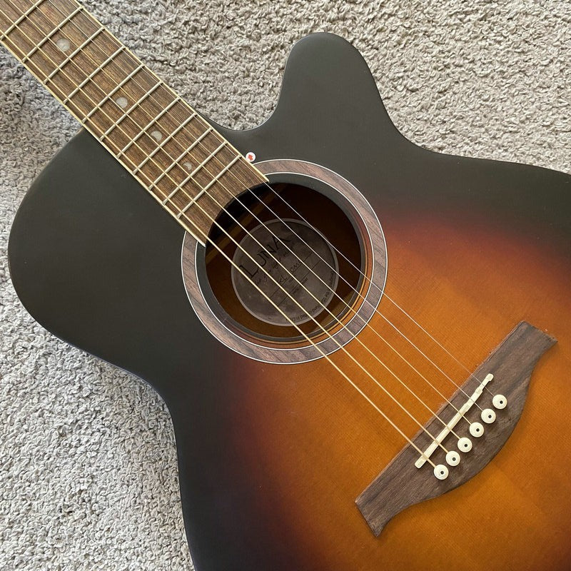 Luna 39 Inch Folk Acoustic Guitar, Spruce Top Body, Mahogany Neck, 20