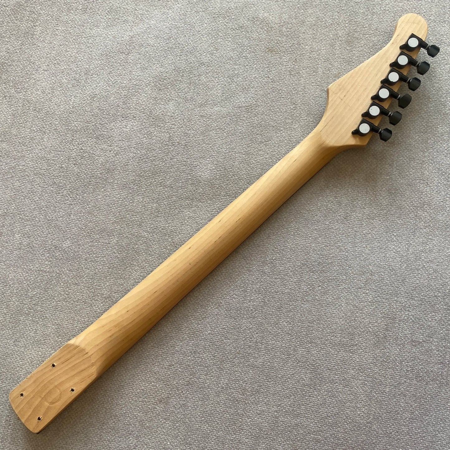 Maple Wood Guitar Neck, Rosewood Fingerboard 22 Frets, Black Tuning Pe