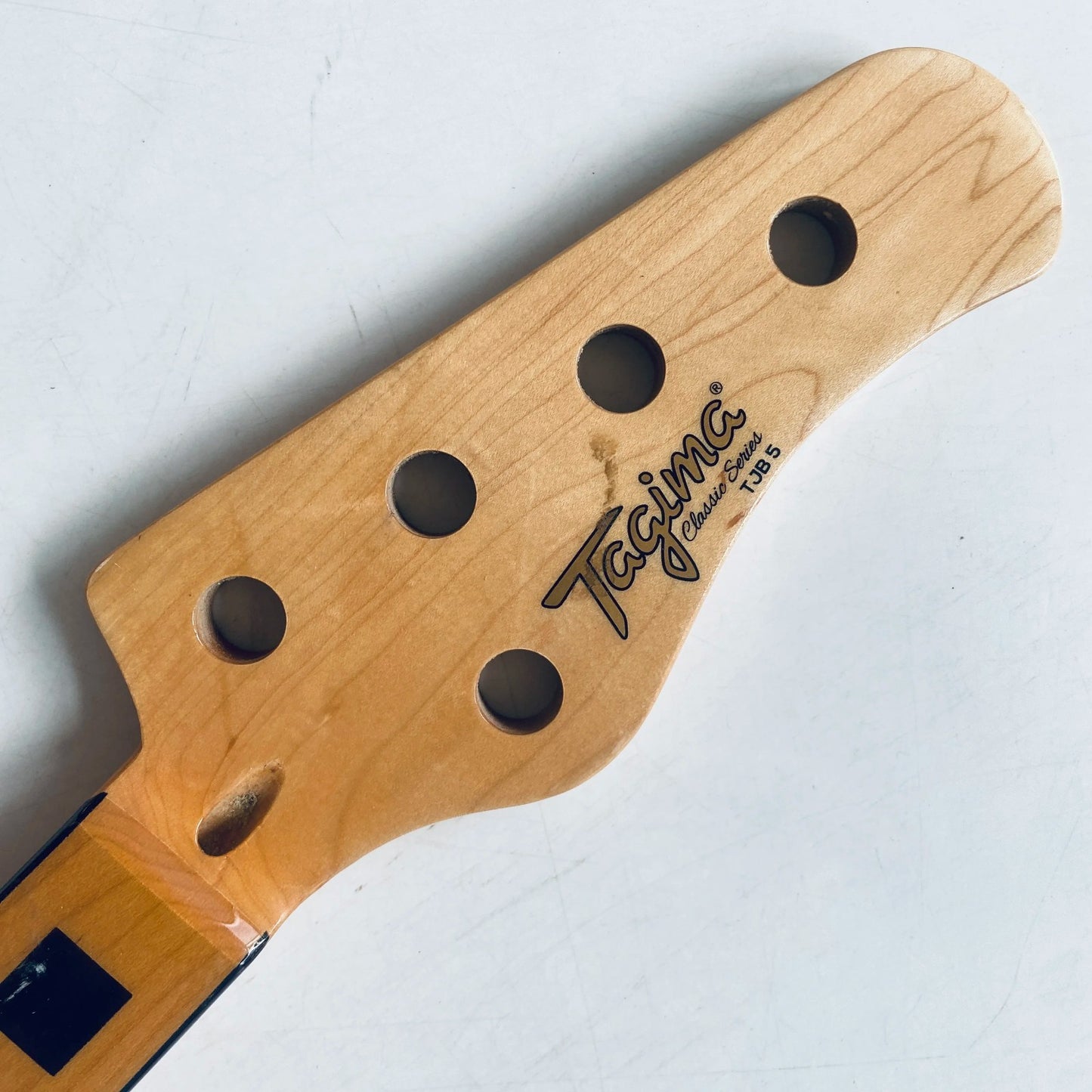 Tagima 5 String Bass Maple Wood Neck, 20 Frets Fingerboard Fretboard