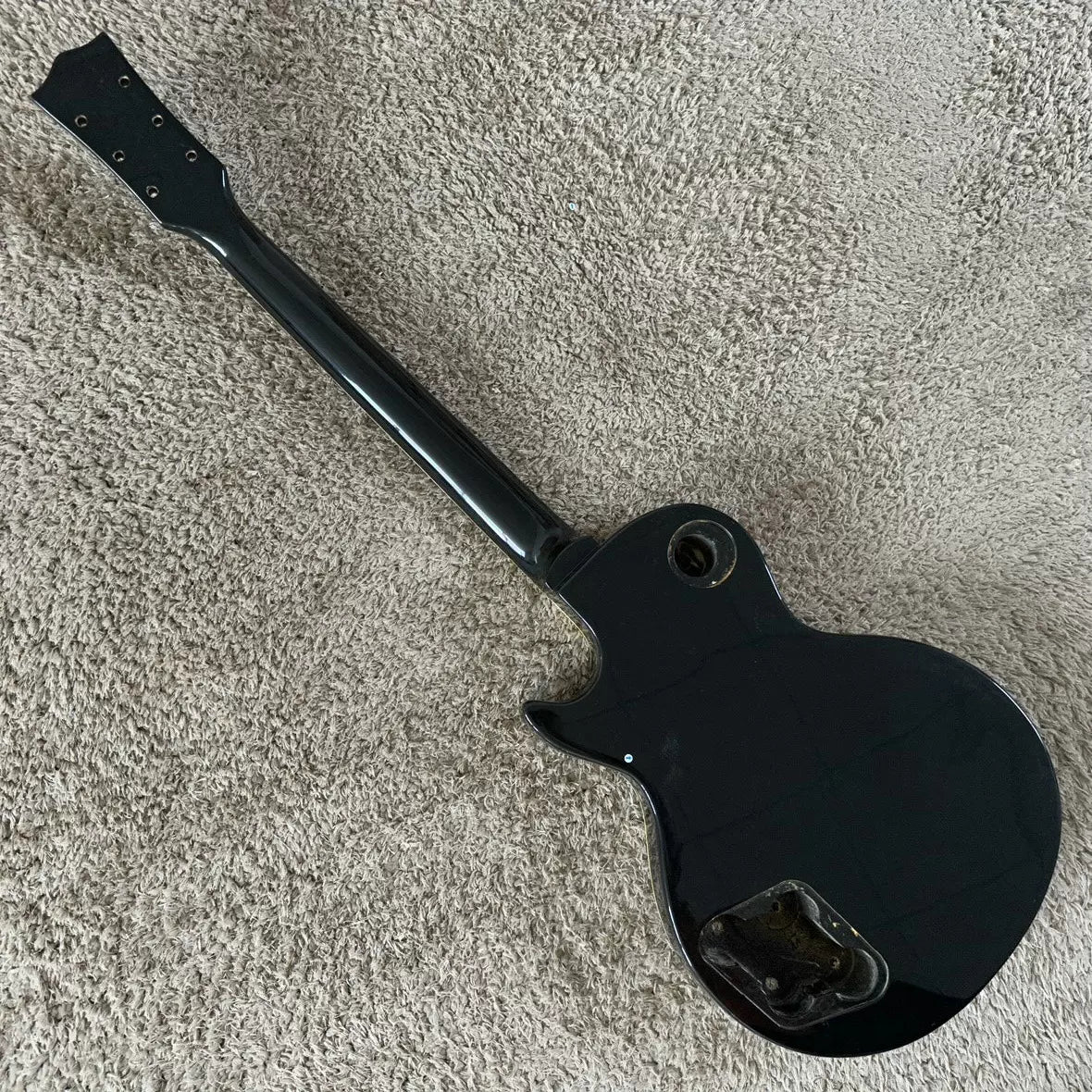 Baracuda LP electric guitar, unfinished, no parts, DIY black dual-coil pickup with minor flaws.