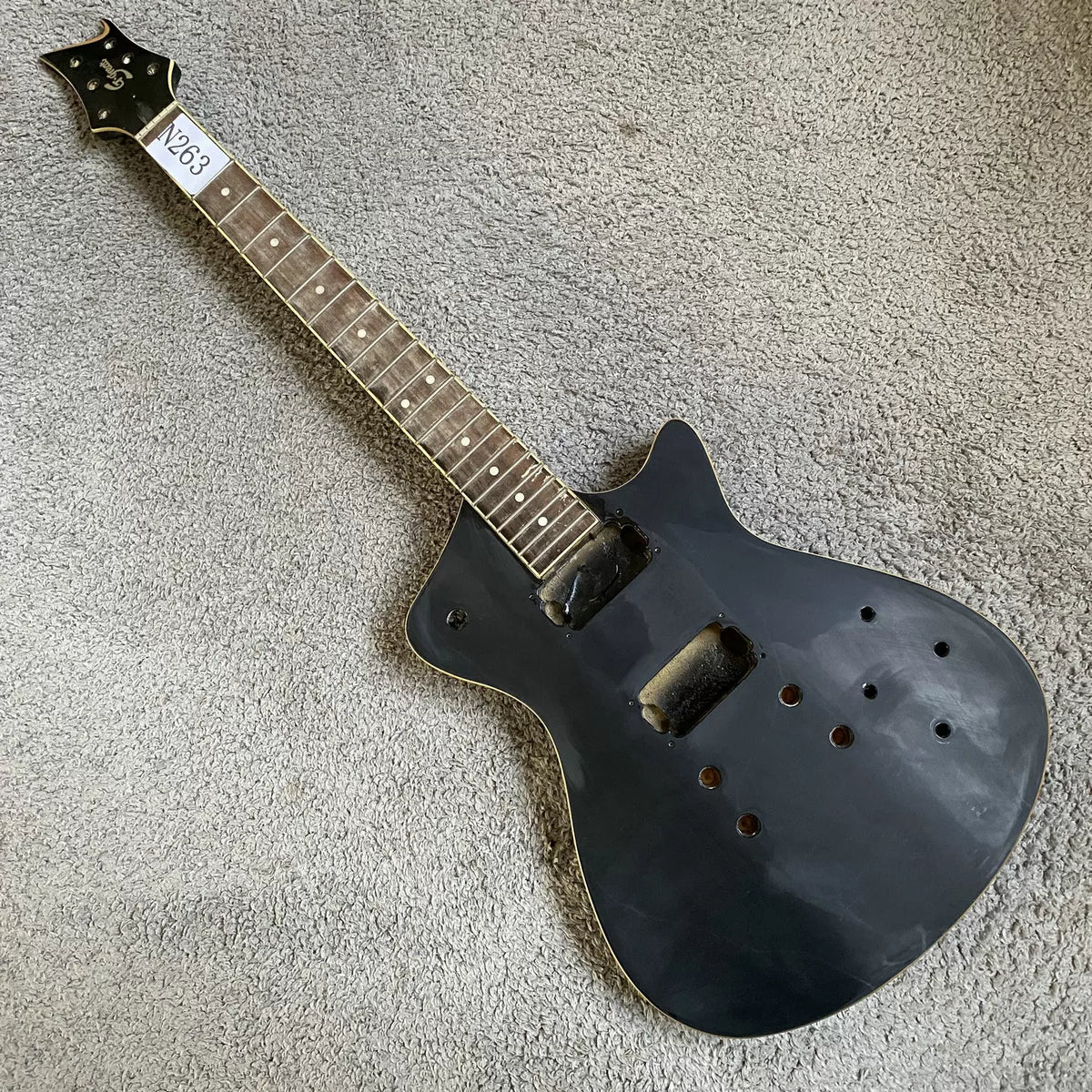 DIY semi-finished electric guitar, G.great brand, Taiwanese OEM, 22-fret irregular shape guitar, no accessories, Tom bridge.