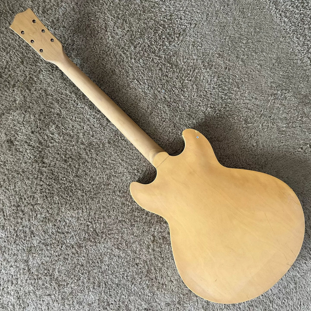Slim Semi-Hollow Jazz Electric Guitar, F-Hole, 22-piece stock, slightly flawed, special price.