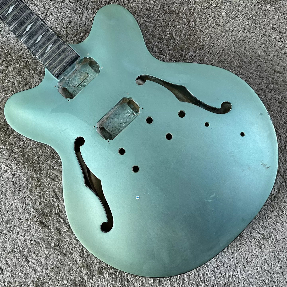 Ultra-thin Semi-hollow Jazz Electric Guitar, Semi-finished Product, Metallic Green, F-hole, Minor Imperfections