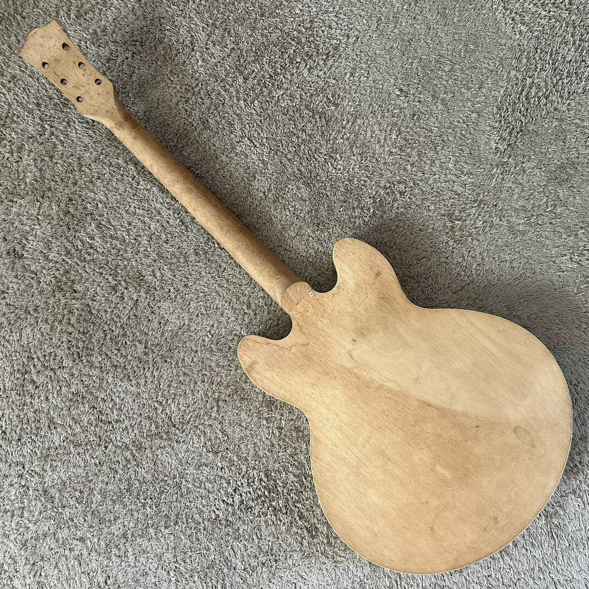 Maple Water Ripple Grain 335 Slim Semi-Hollow Jazz Electric Guitar, F-Hole, 22 Pieces in Stock