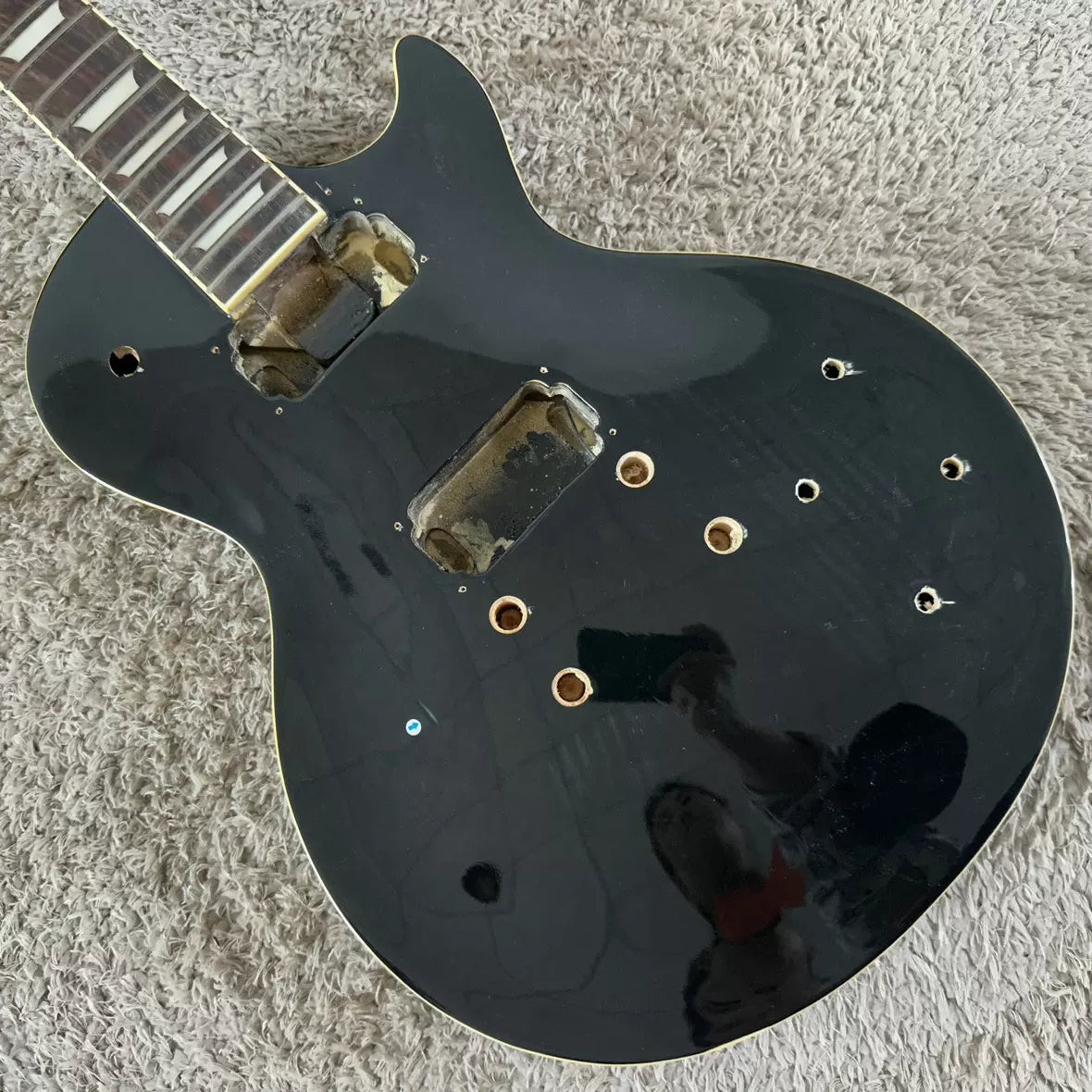 Baracuda LP electric guitar, unfinished, no parts, DIY black dual-coil pickup with minor flaws.