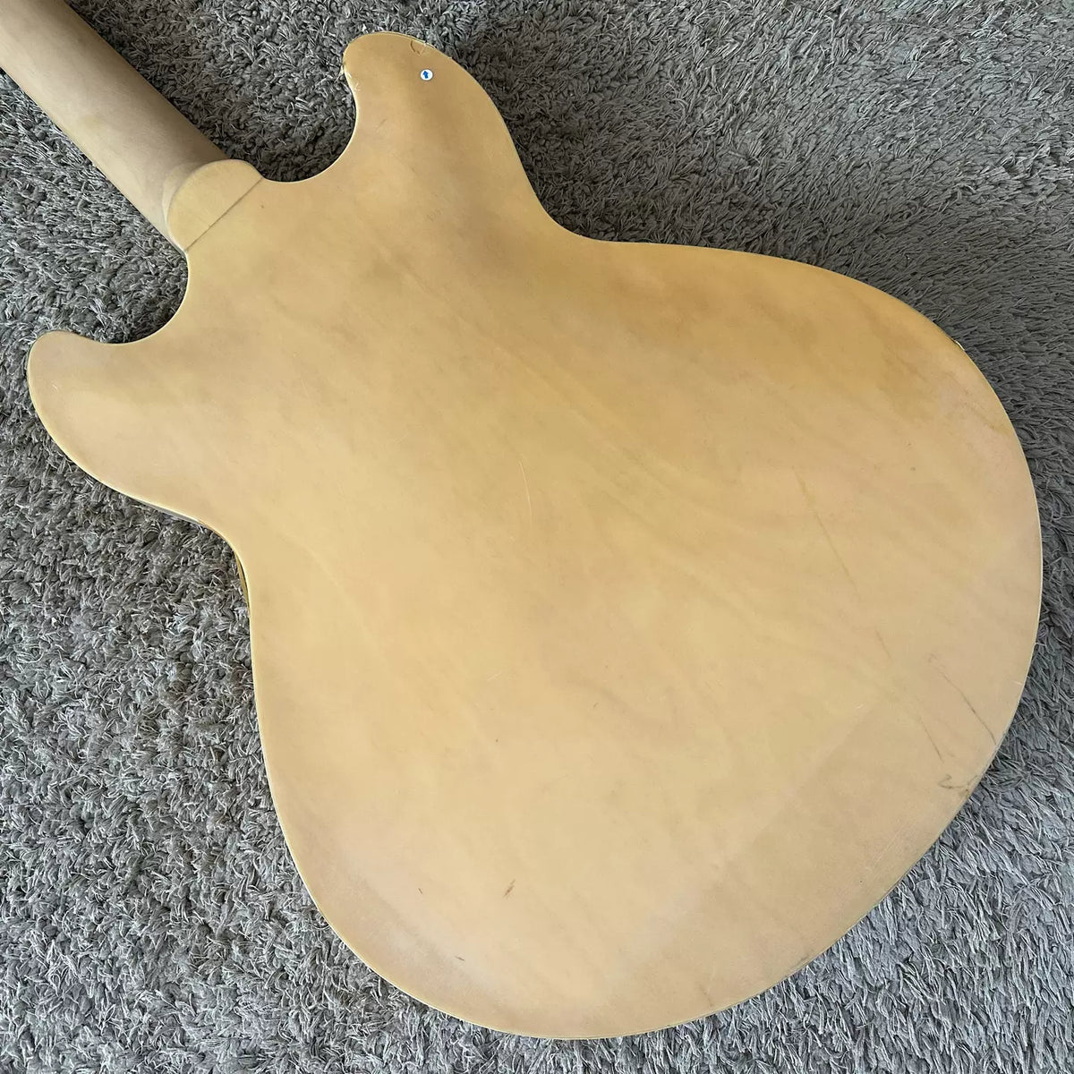 Slim Semi-Hollow Jazz Electric Guitar, F-Hole, 22-piece stock, slightly flawed, special price.