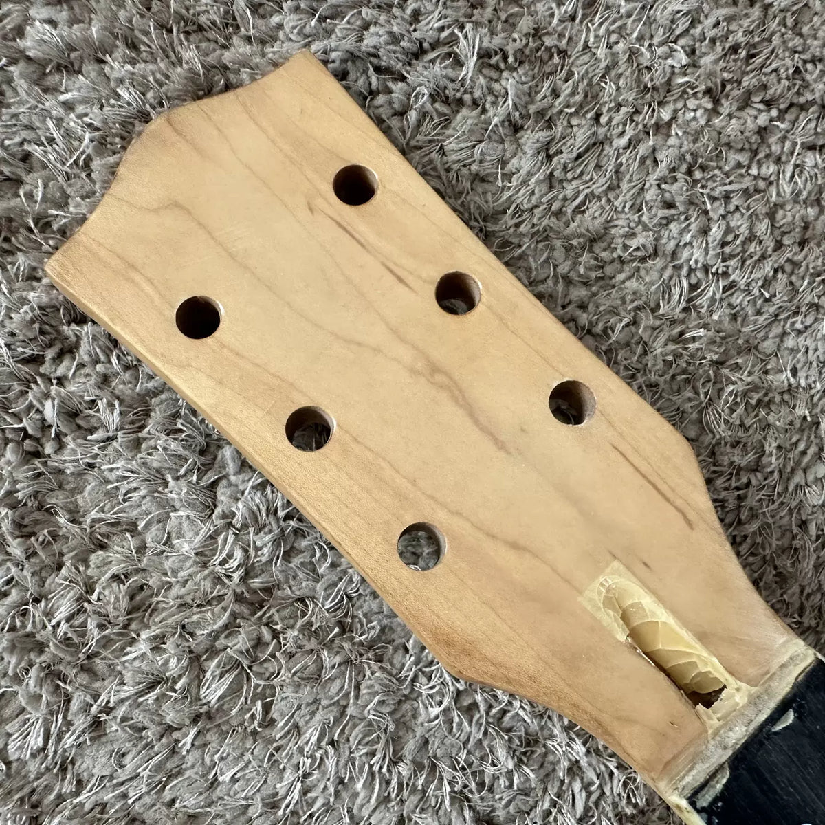 Slim Semi-Hollow Jazz Electric Guitar, F-Hole, 22-piece stock, slightly flawed, special price.