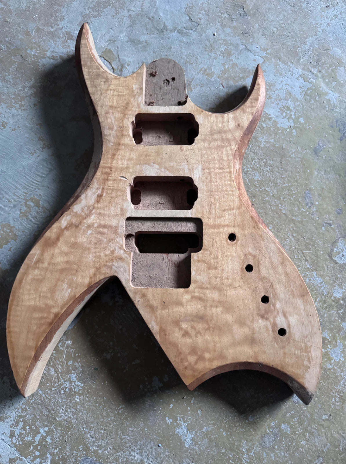 Mahogany Wood Guitar Body with Quilted Maple Top BICH DIY Project