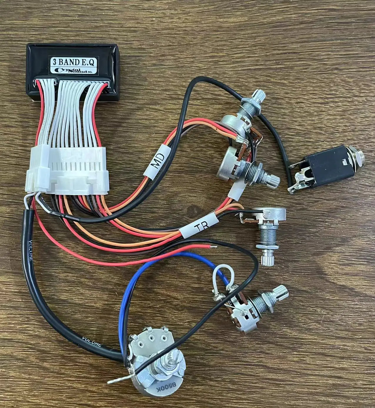 3 Band Active Electric Bass / Guitar EQ Equalizer Preamp Circuit Pickup
