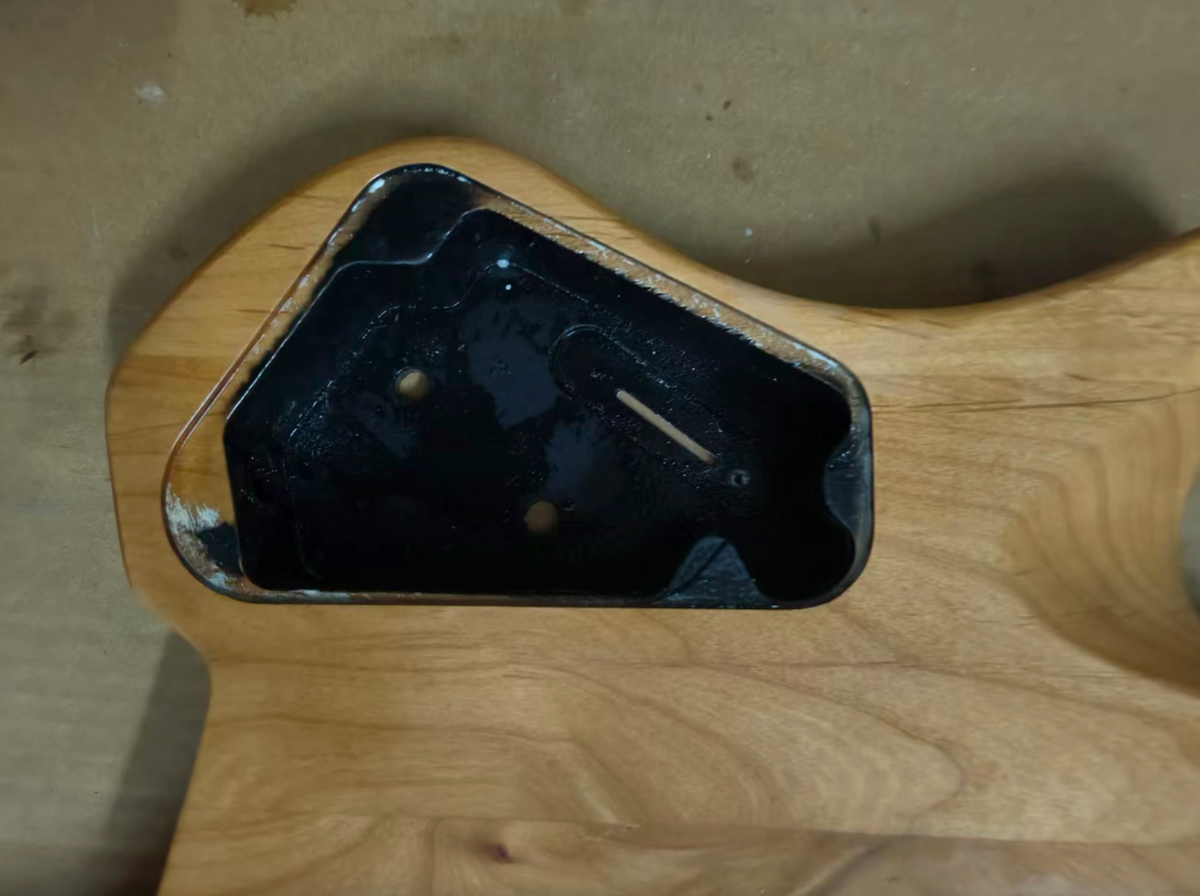 Alder Wood HSS Headless Guitar Body with Quilted Maple Top DIY Project