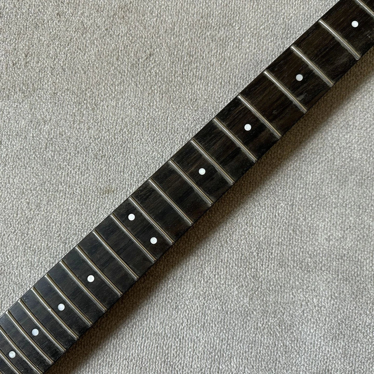 Guitar Neck, 24 Frets, 648mm, Right Hand, Roasted Maple Wood