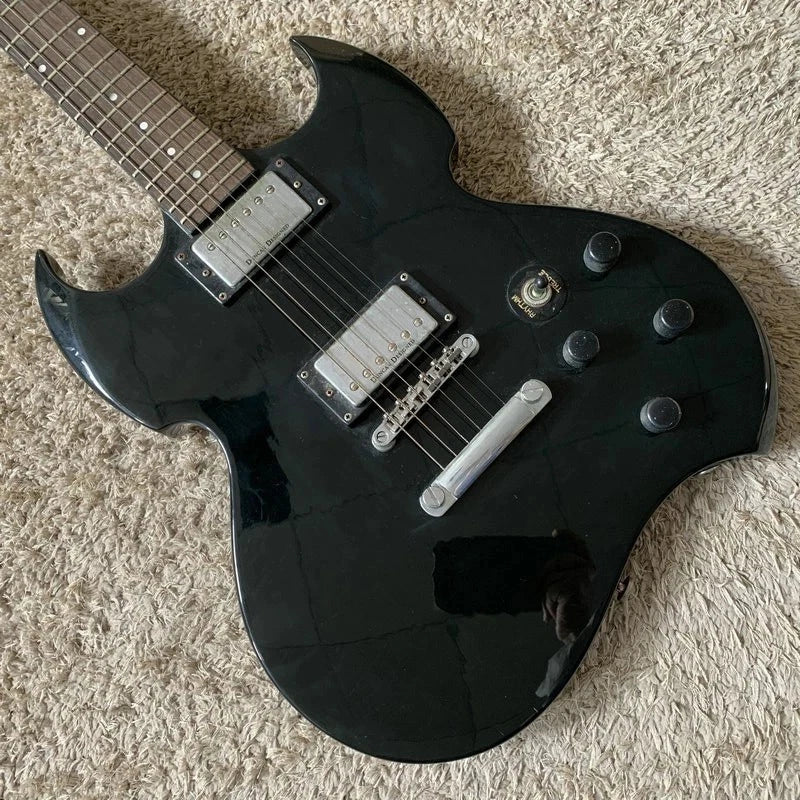 Samick Black Guitar, Basswood Body, Maple Neck, 22 Frets Rosewood Fingerboard