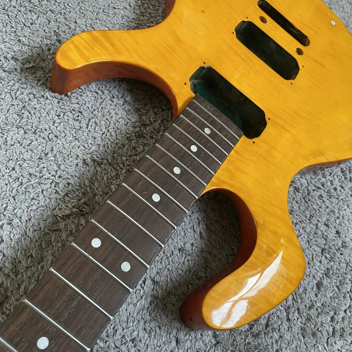 22-Fret Custom Electric Guitar DIY Kit with Double Tremolo, Alder Wood Body