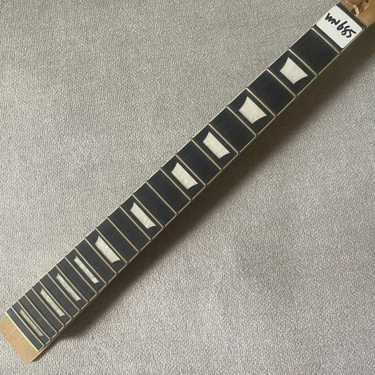 Electric Guitar Neck, Maple and Rosewood, 22 Frets, L3R3