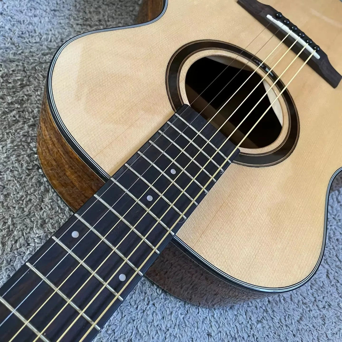36-Inch All-Solid Acoustic Guitar, Mahogany Neck, Rosewood Fingerboard, 22 Frets