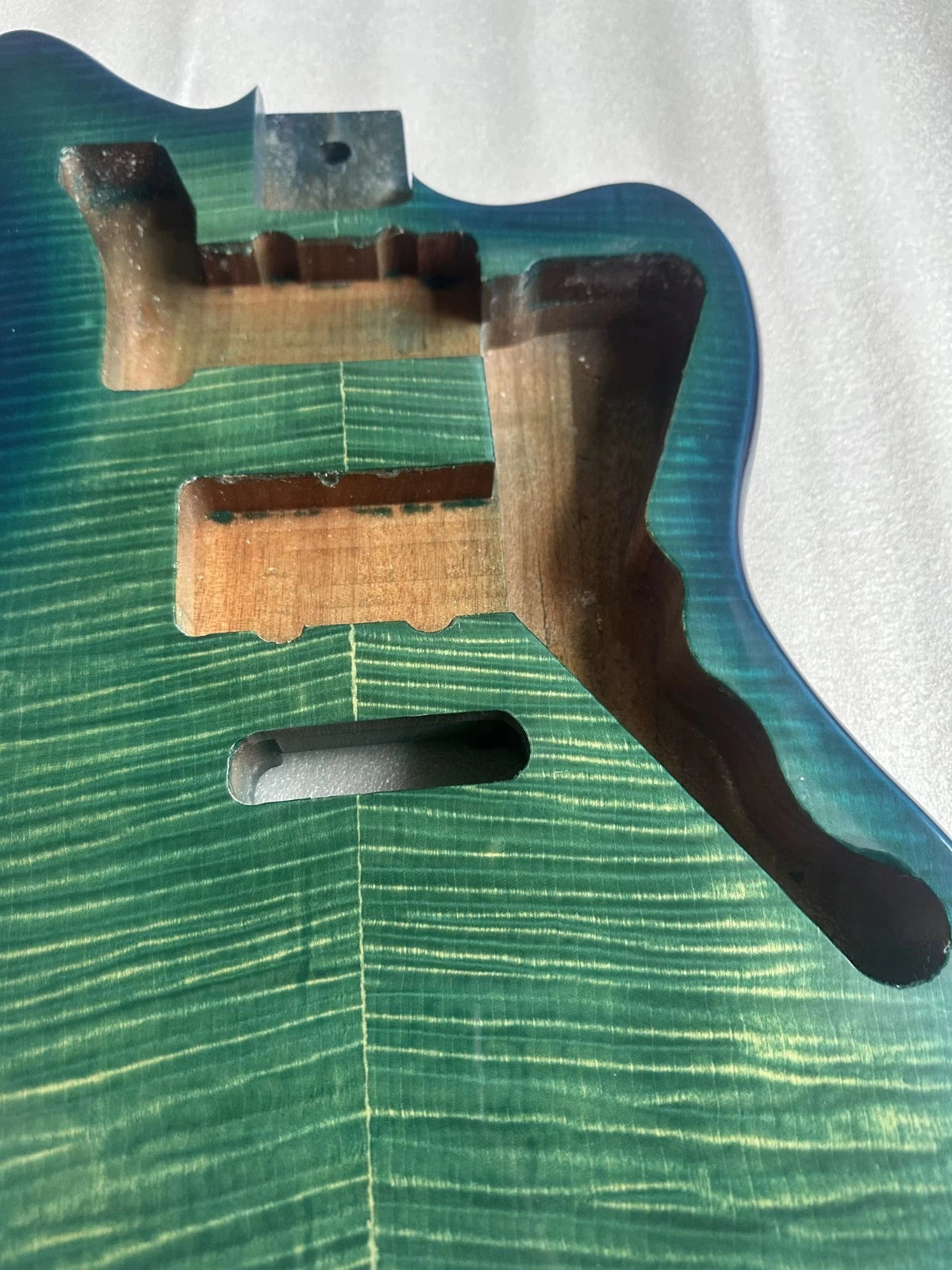 Mahogany Wood Blue Burst Guitar Body with Tiger Maple Top Fit Jazzmaster