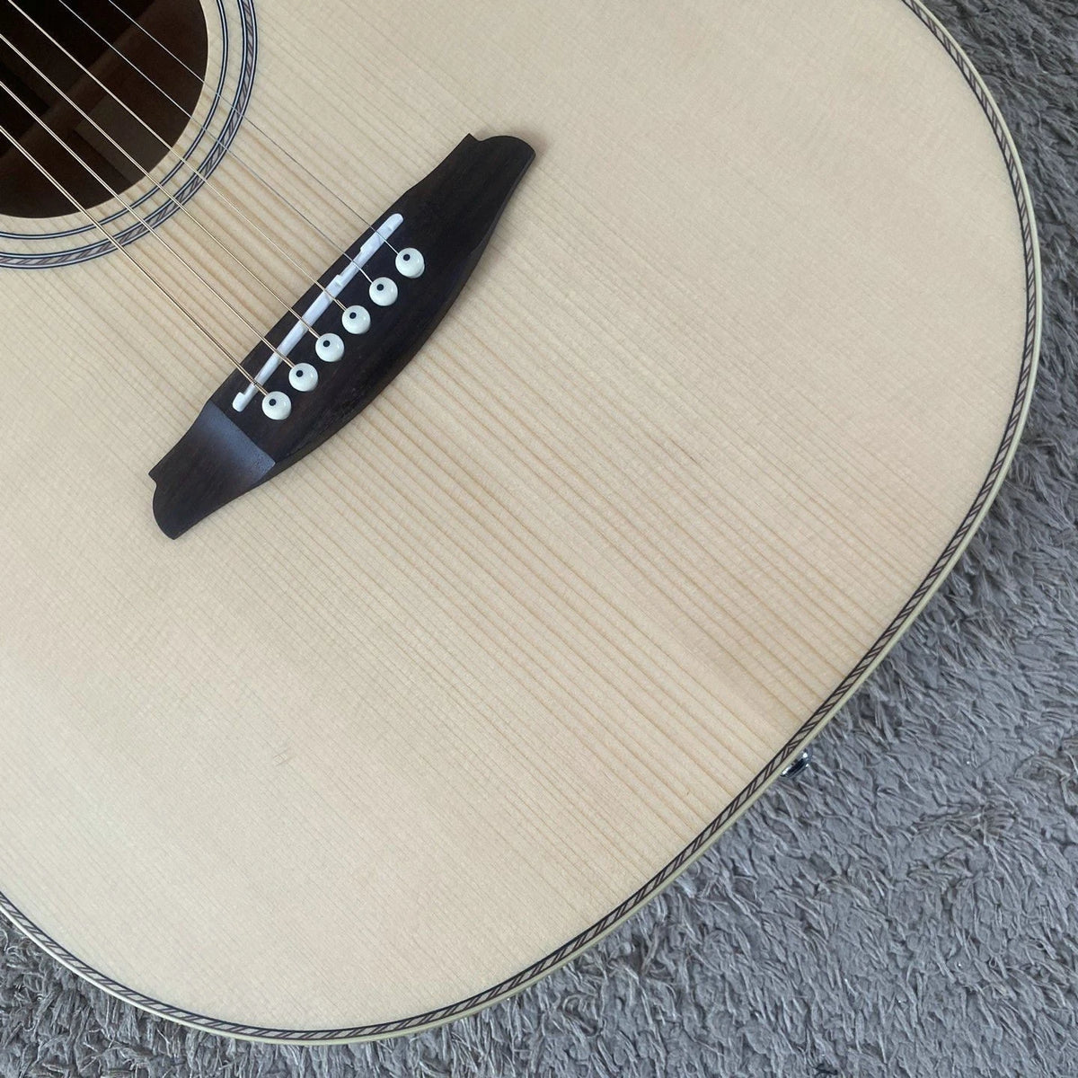 36-Inch Acoustic Guitar, Spruce Top, Rosewood Body