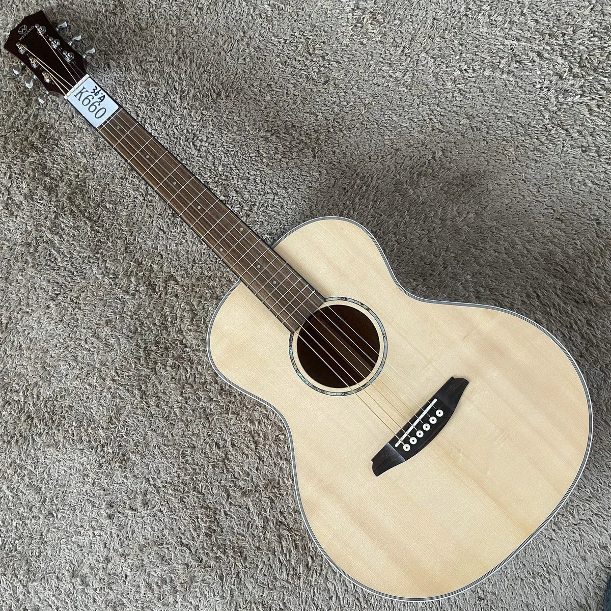 36-Inch Acoustic Guitar, Spruce Top, Rosewood Body