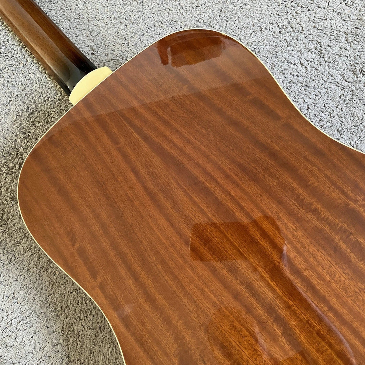 Acoustic Guitar, Black Wood Finish, Sunburst Finish, Mahogany Neck