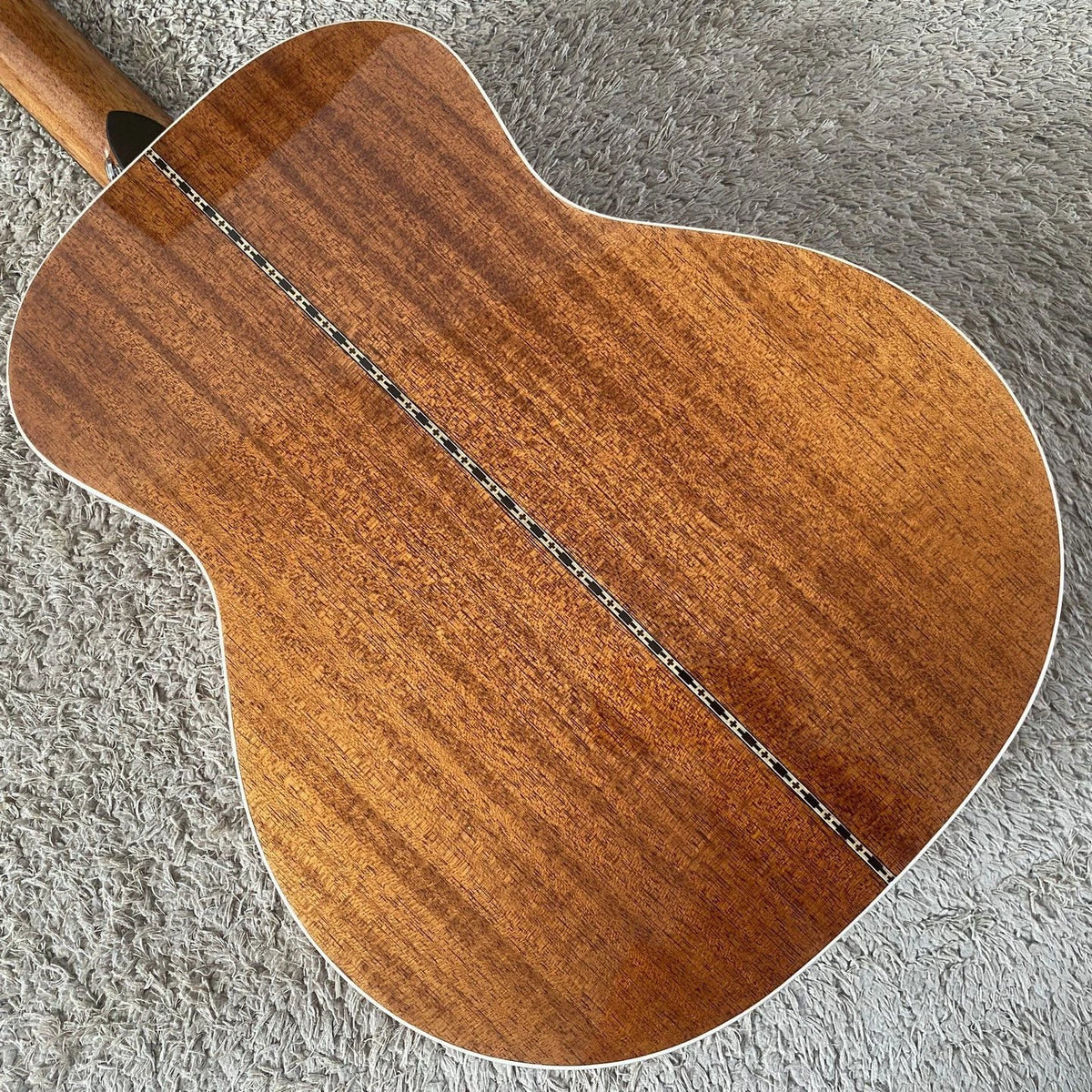 36-Inch Acoustic Guitar, Spruce Top, Rosewood Body