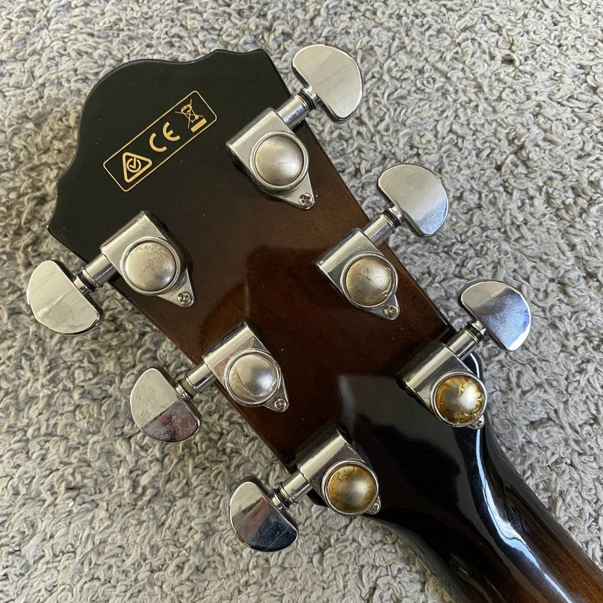 Acoustic Guitar, Black Wood Finish, Sunburst Finish, Mahogany Neck