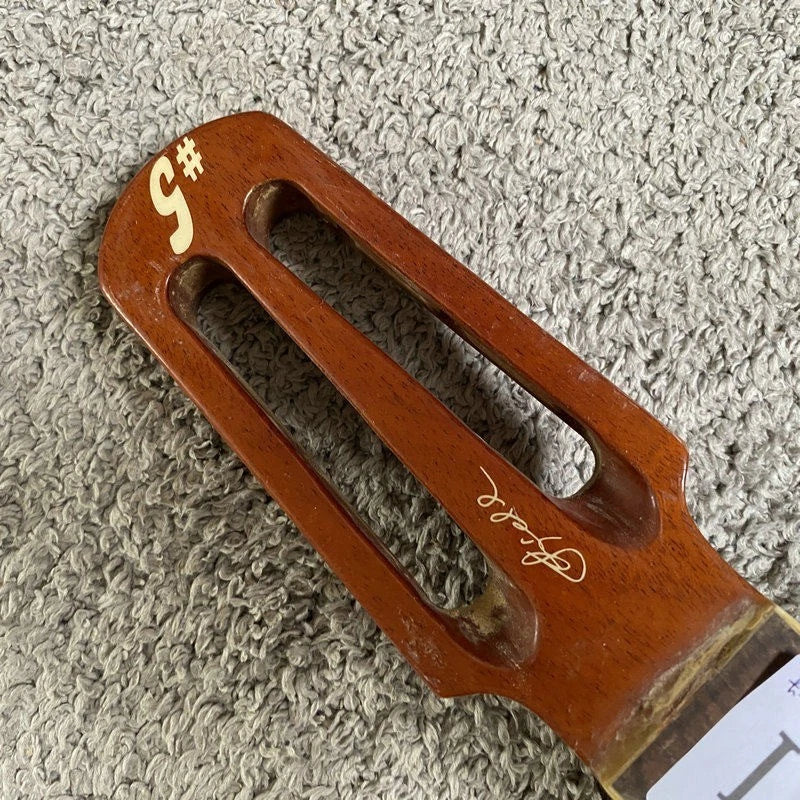 J&amp;D G Sharp Mini Travel Guitar DIY Project