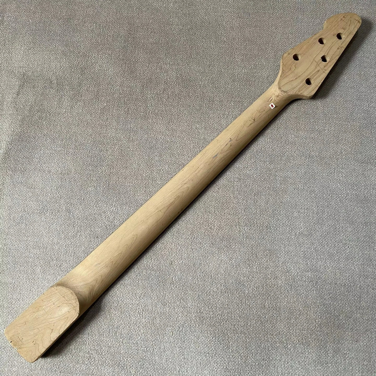 5 String Bass Maple Wood Neck, 20 Frets, 3+2 Machine-Head Layout