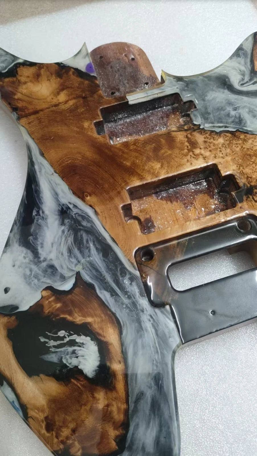 HH Mahogany Wood Headless Guitar Body with Resin Top Finish