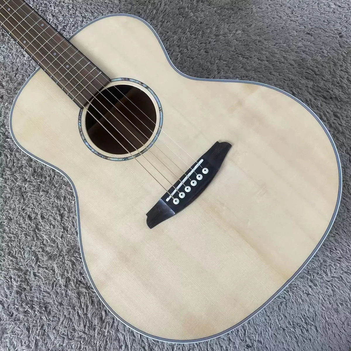 36-Inch Acoustic Guitar, Spruce Top, Rosewood Body
