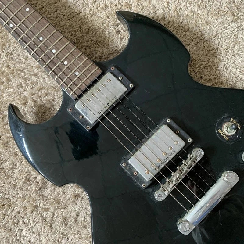 Samick Black Guitar, Basswood Body, Maple Neck, 22 Frets Rosewood Fingerboard