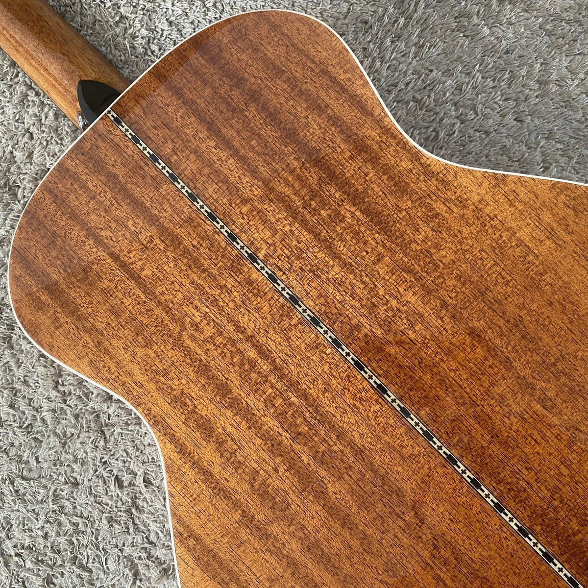 36-Inch Acoustic Guitar, Spruce Top, Rosewood Body