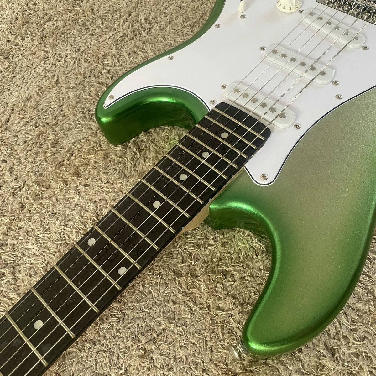 Green Sparkle Electric Guitar, Basswood Body, Maple Neck, Rosewood