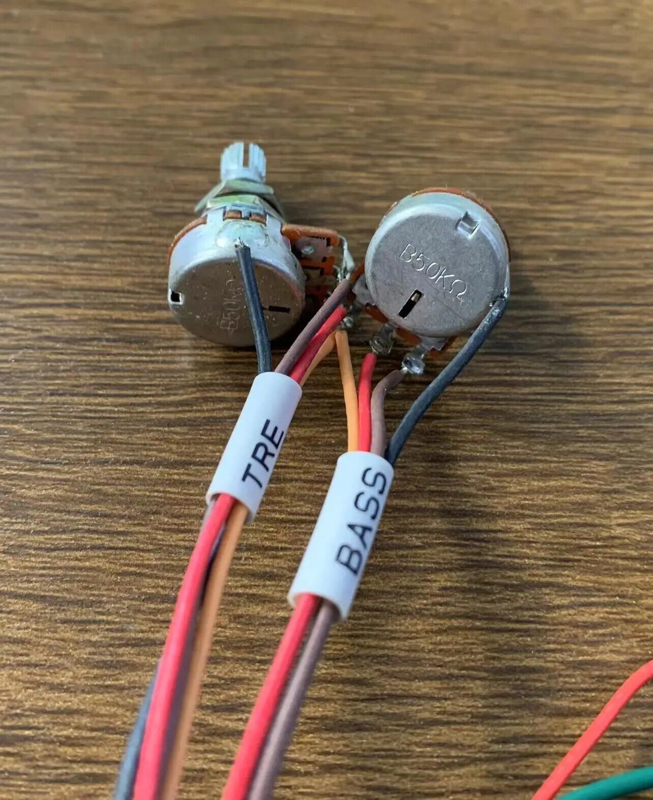1 Set 2 Band Active Electric Bass Guitar E.Q Equalizer Preamp Circuit Pickup
