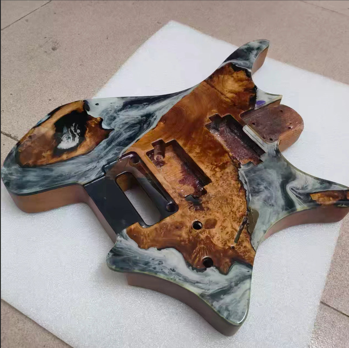 HH Mahogany Wood Headless Guitar Body with Resin Top Finish