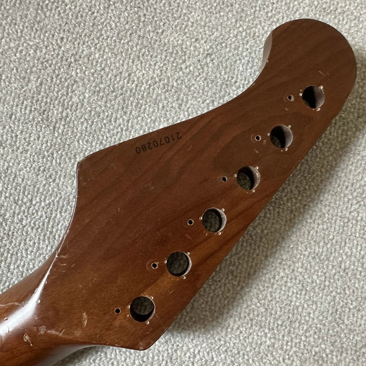 Guitar Neck, 24 Frets, 648mm, Right Hand, Roasted Maple Wood