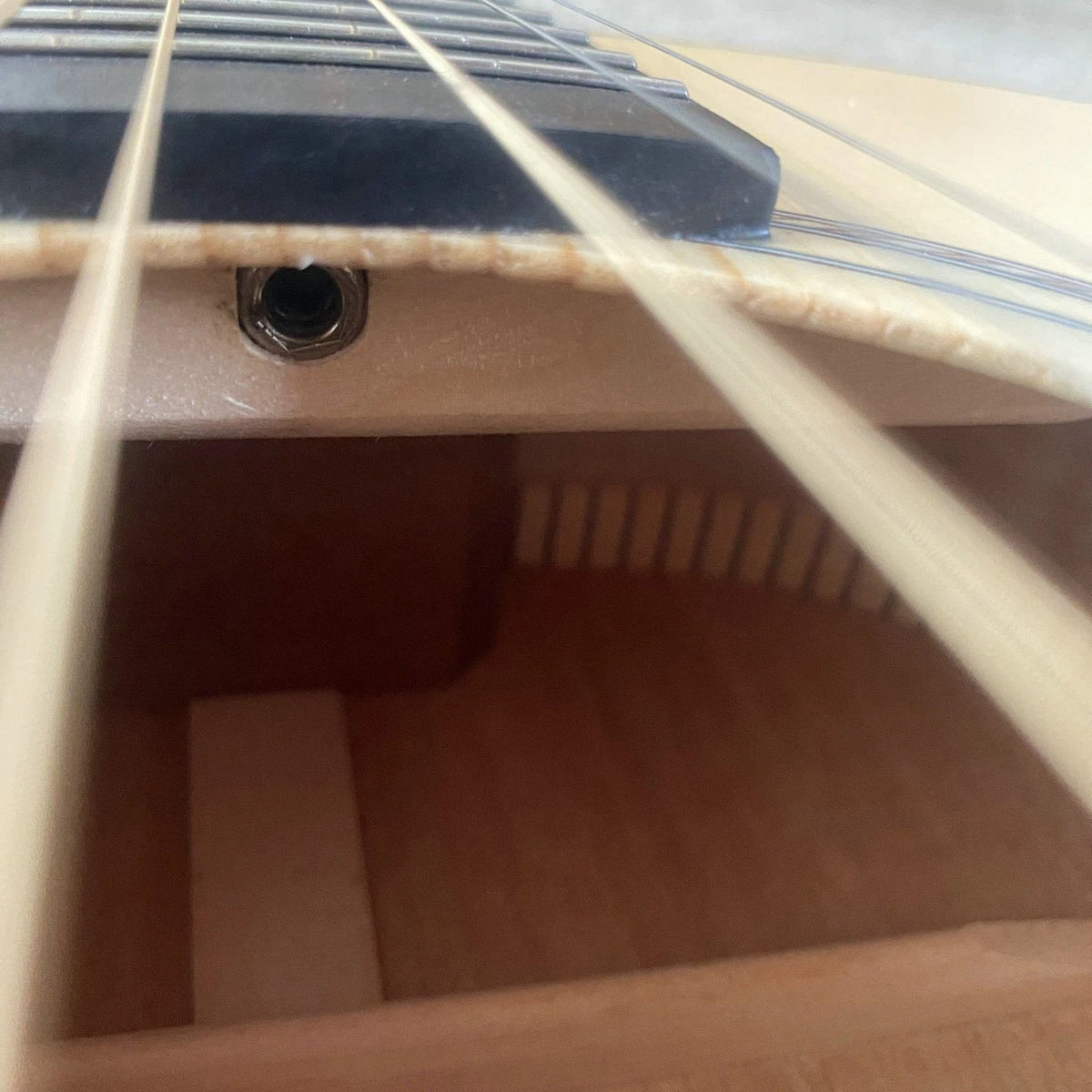 36-Inch Acoustic Guitar, Spruce Top, Rosewood Body