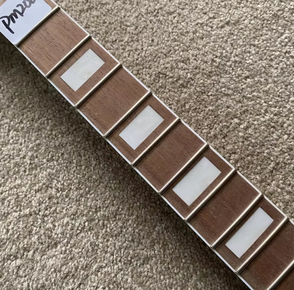 Ibanez Maple Guitar Neck, Rosewood 22 Frets Fingerboard