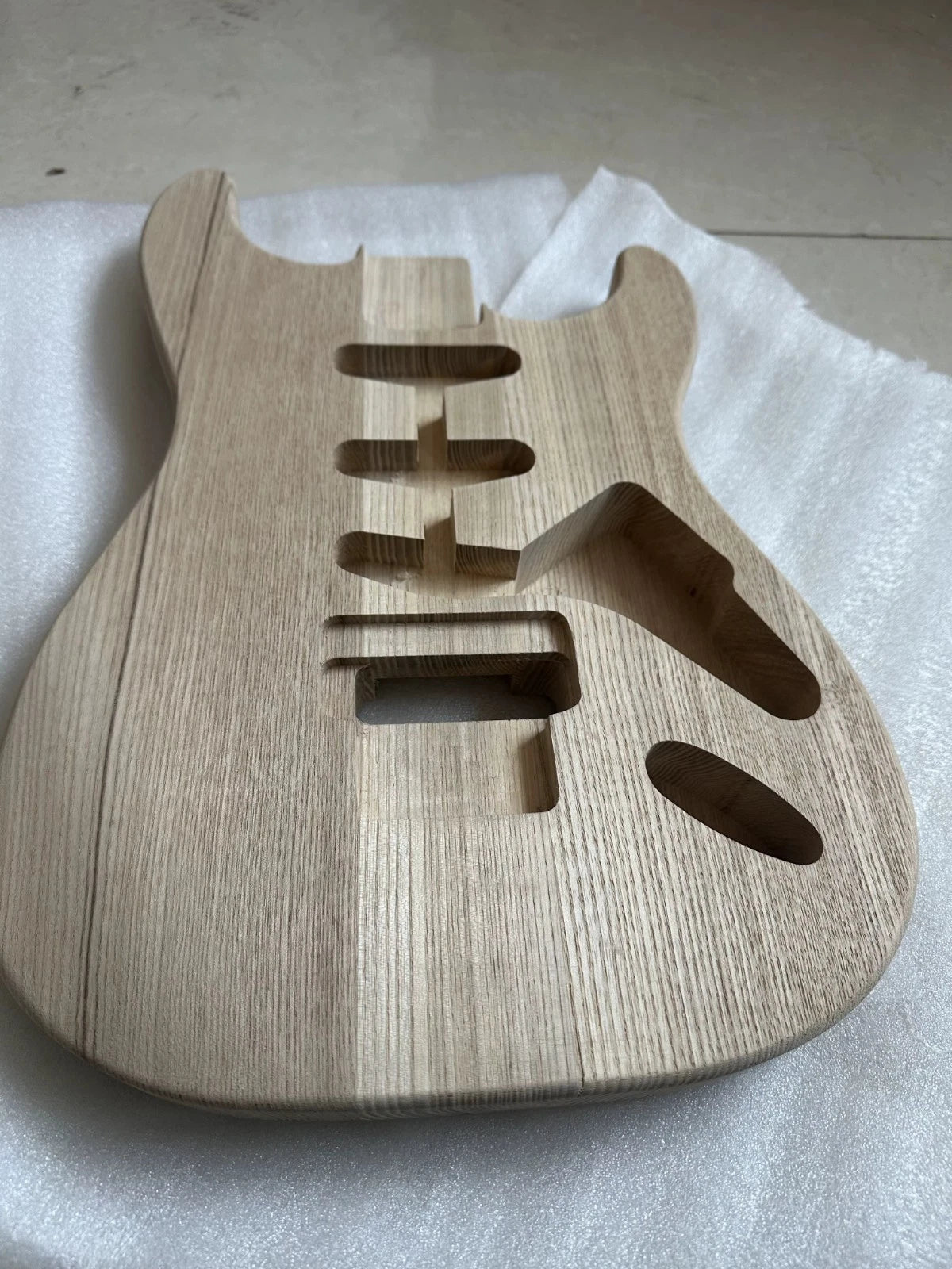 Ash Wood Guitar SSS Bridge Tremolo Fit Stratocaster Strat with Floyd Rose