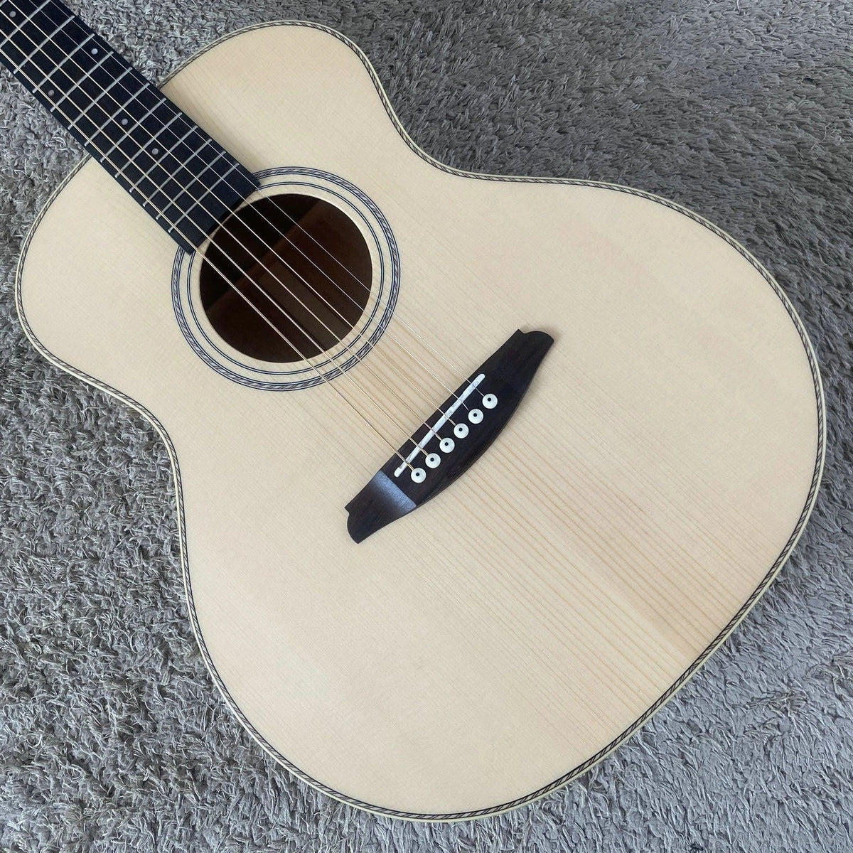 36-Inch Acoustic Guitar, Spruce Top, Rosewood Body
