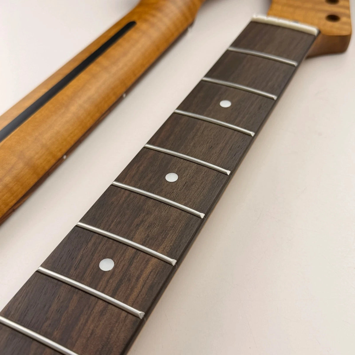 Reversed Head Tiger Maple Wood Guitar Neck, Rosewood Fingerboard TL