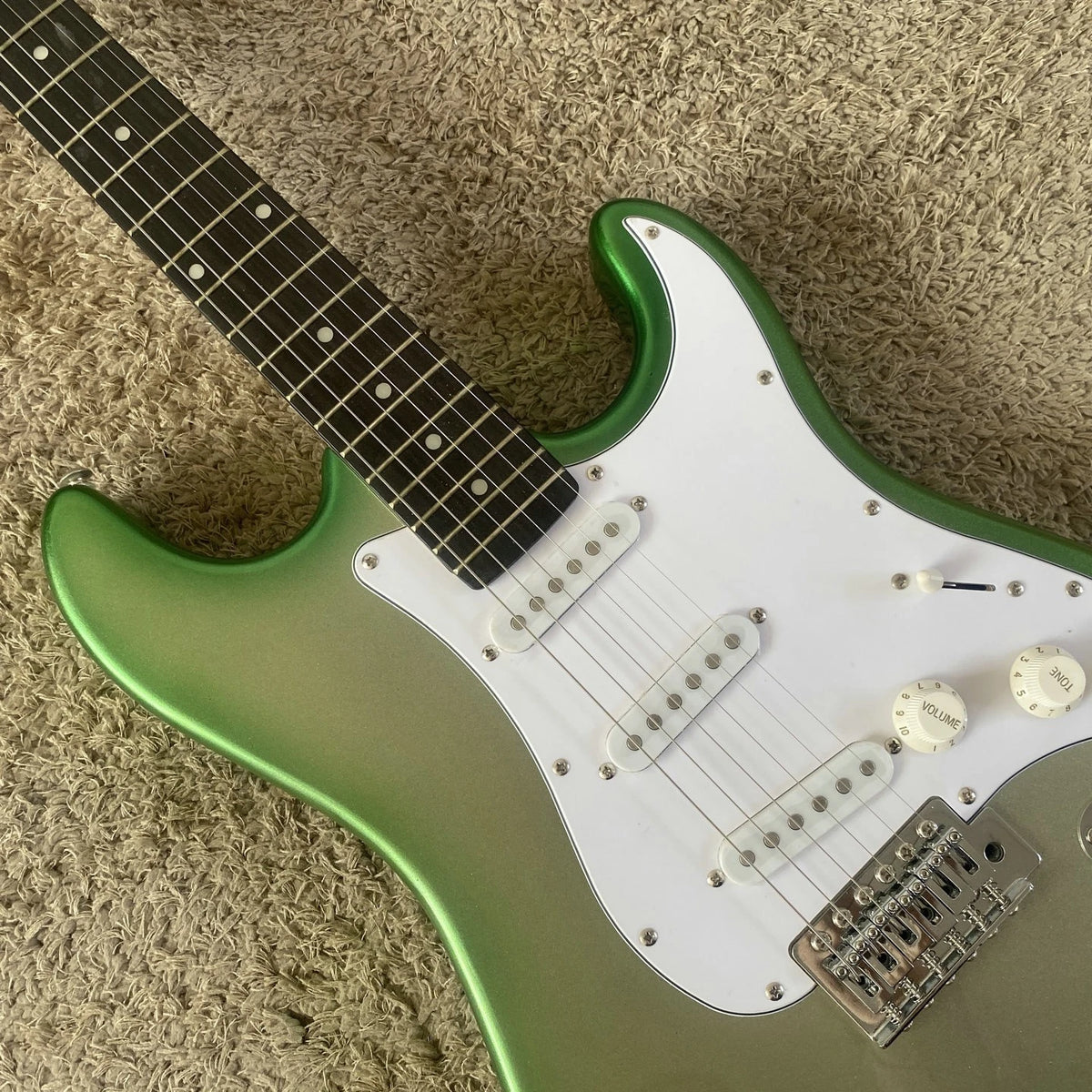 Green Sparkle Electric Guitar, Basswood Body, Maple Neck, Rosewood