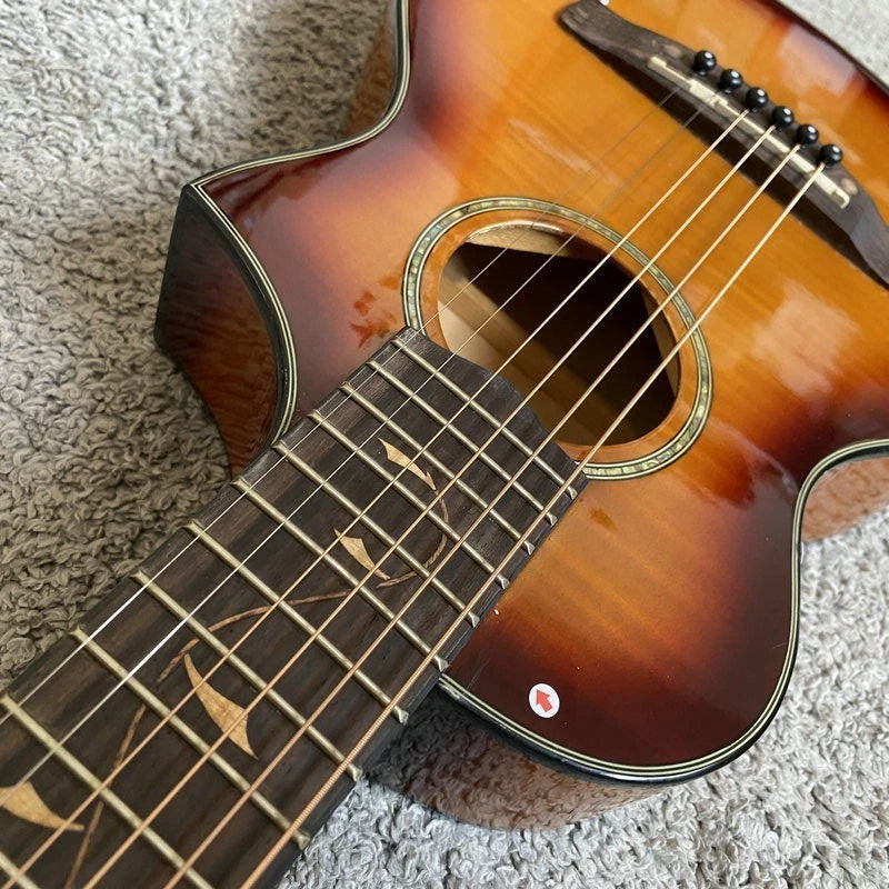 27-Inch Lili Mini Guitar, Tiger Maple Sunburst Finish