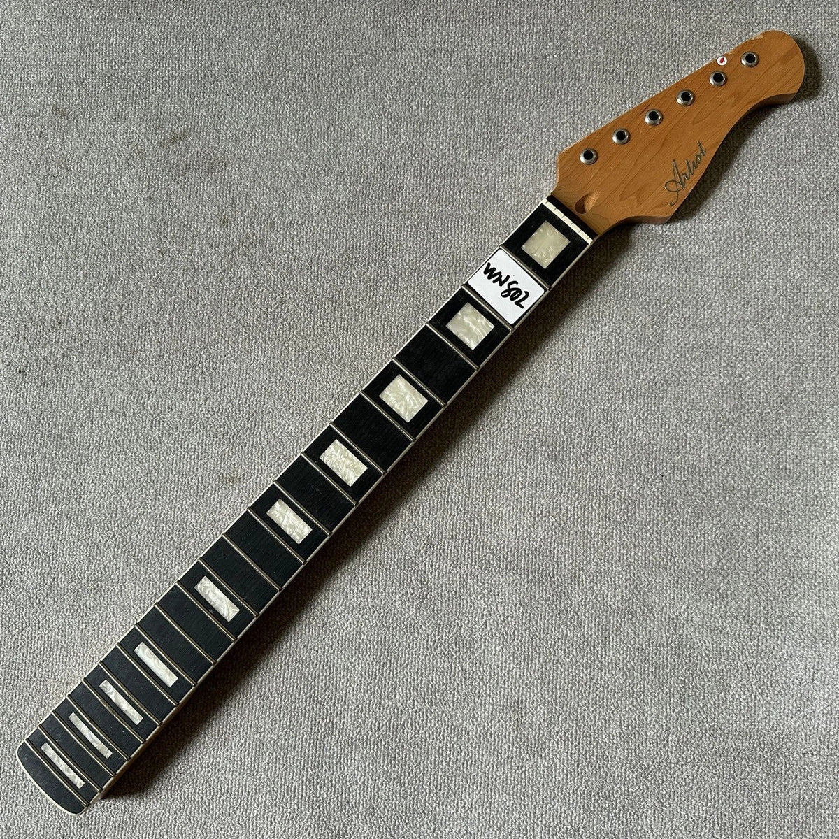 Guitar Neck, 22 Frets, Maple and Rosewood
