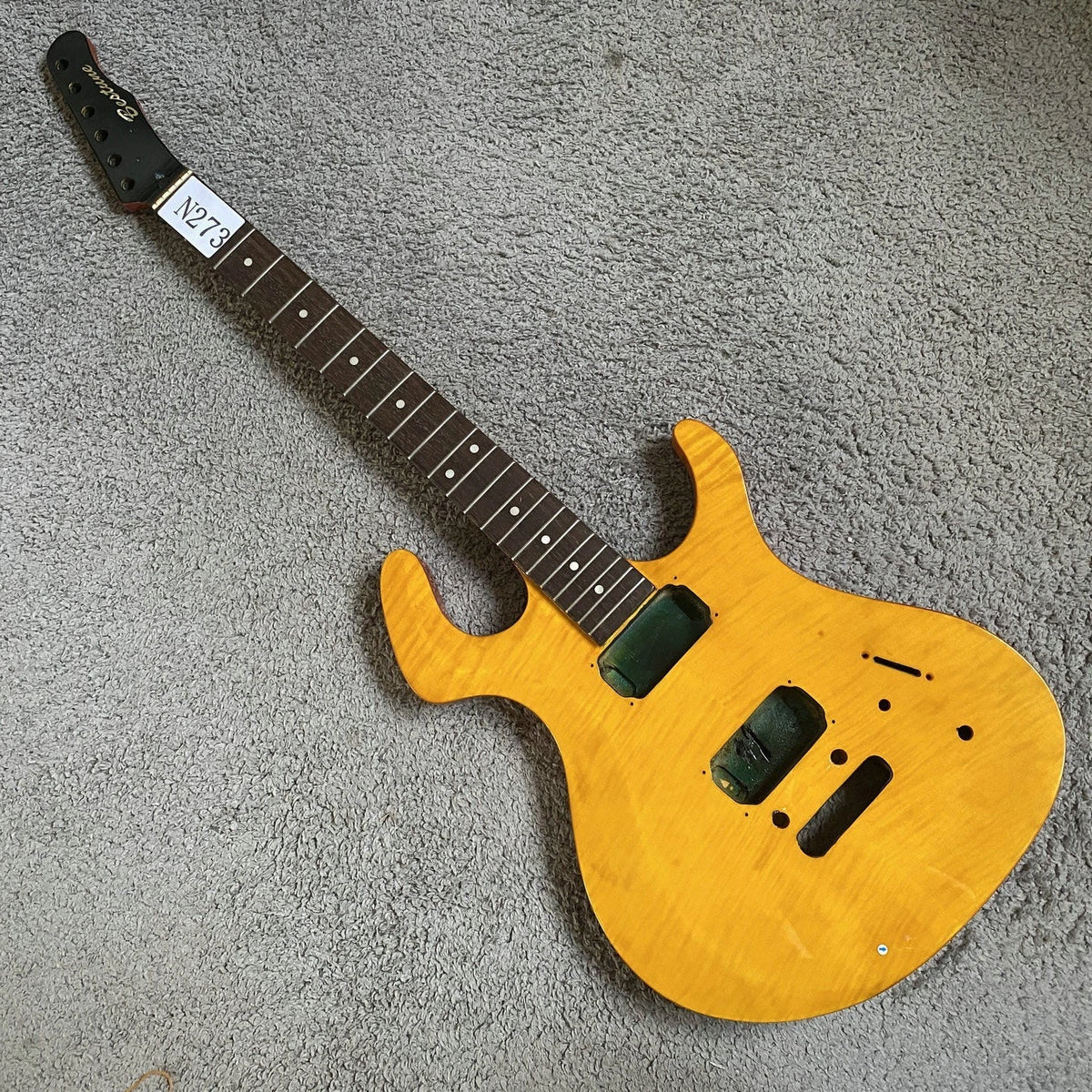 22-Fret Custom Electric Guitar DIY Kit with Double Tremolo, Alder Wood Body