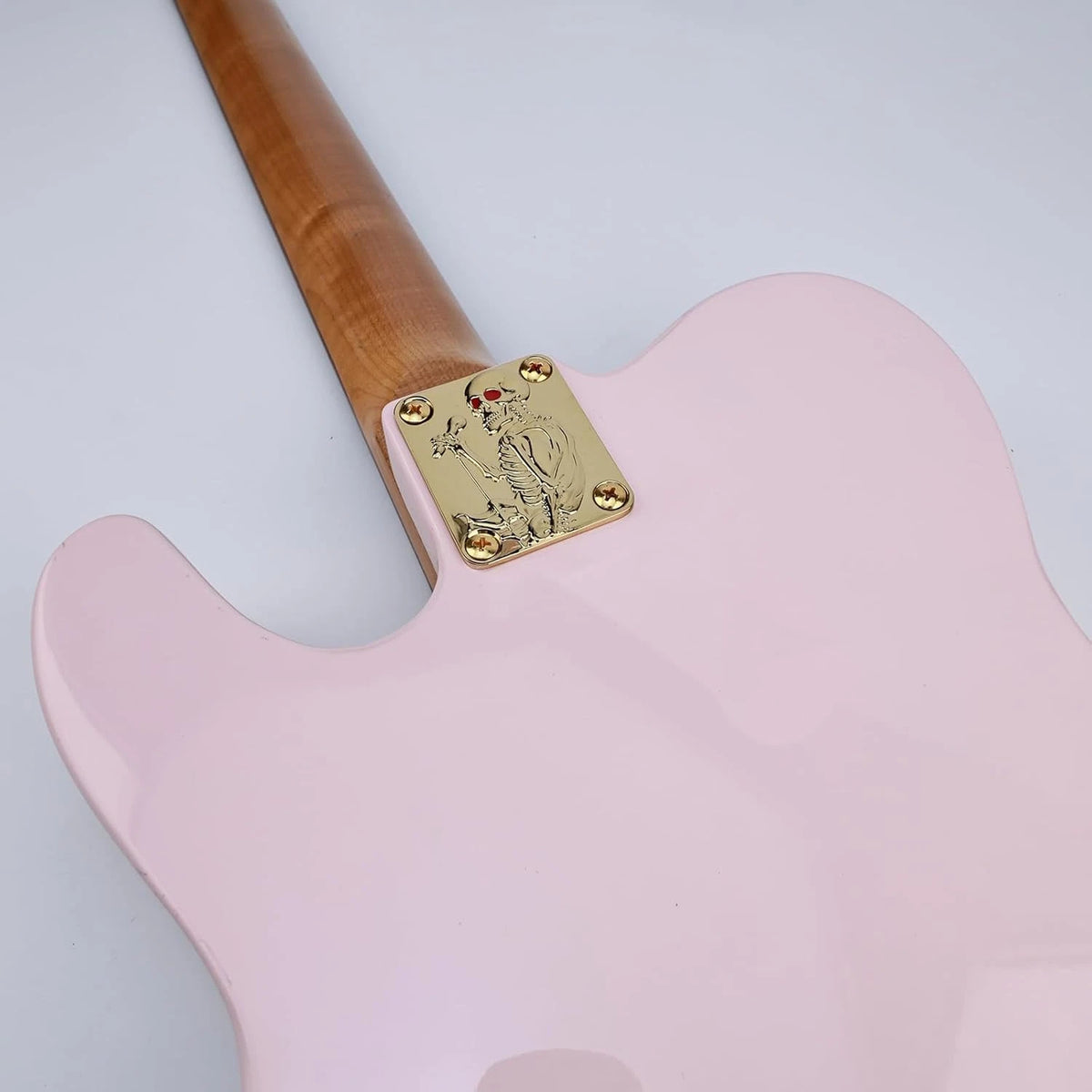 Gold Singing Skull Guitar and Bass Neck Plate Fit Schecter,Jacks<wbr/>on,Ibanez,Fend<wbr/>er