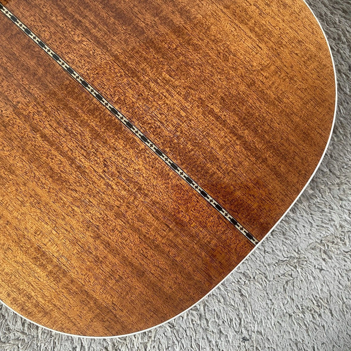 36-Inch Acoustic Guitar, Spruce Top, Rosewood Body